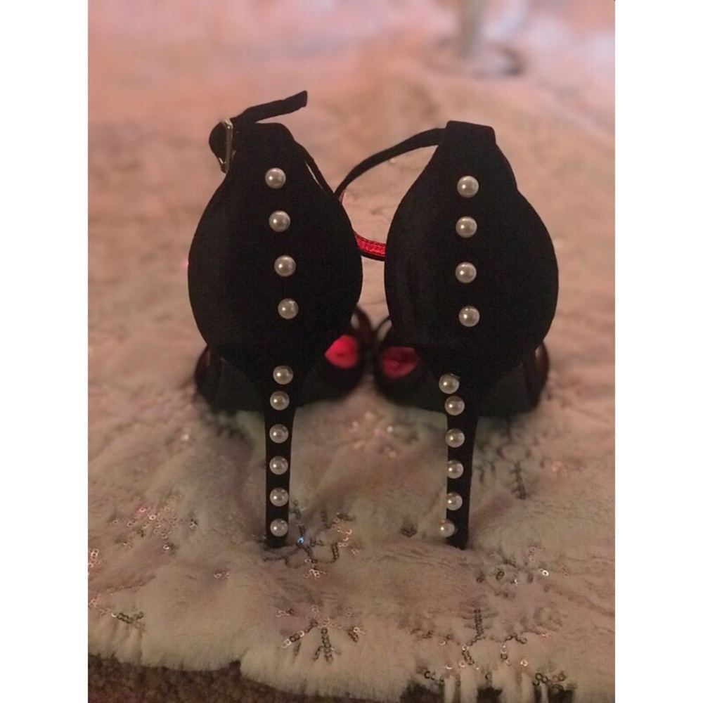 NEW Cape Robbin pearl back heels